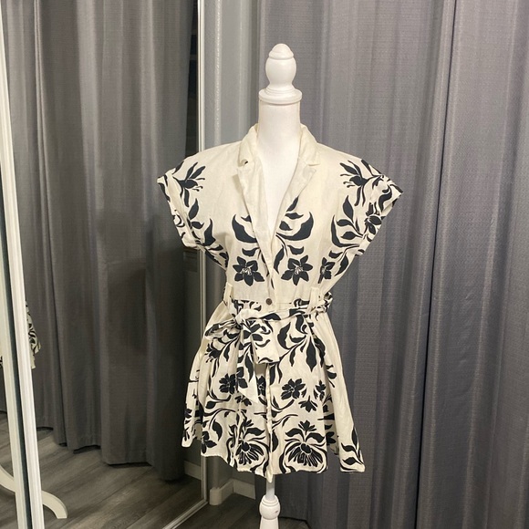 ZARA • Short Sleeve Button Down Tie Waist Dress - Picture 2 of 9